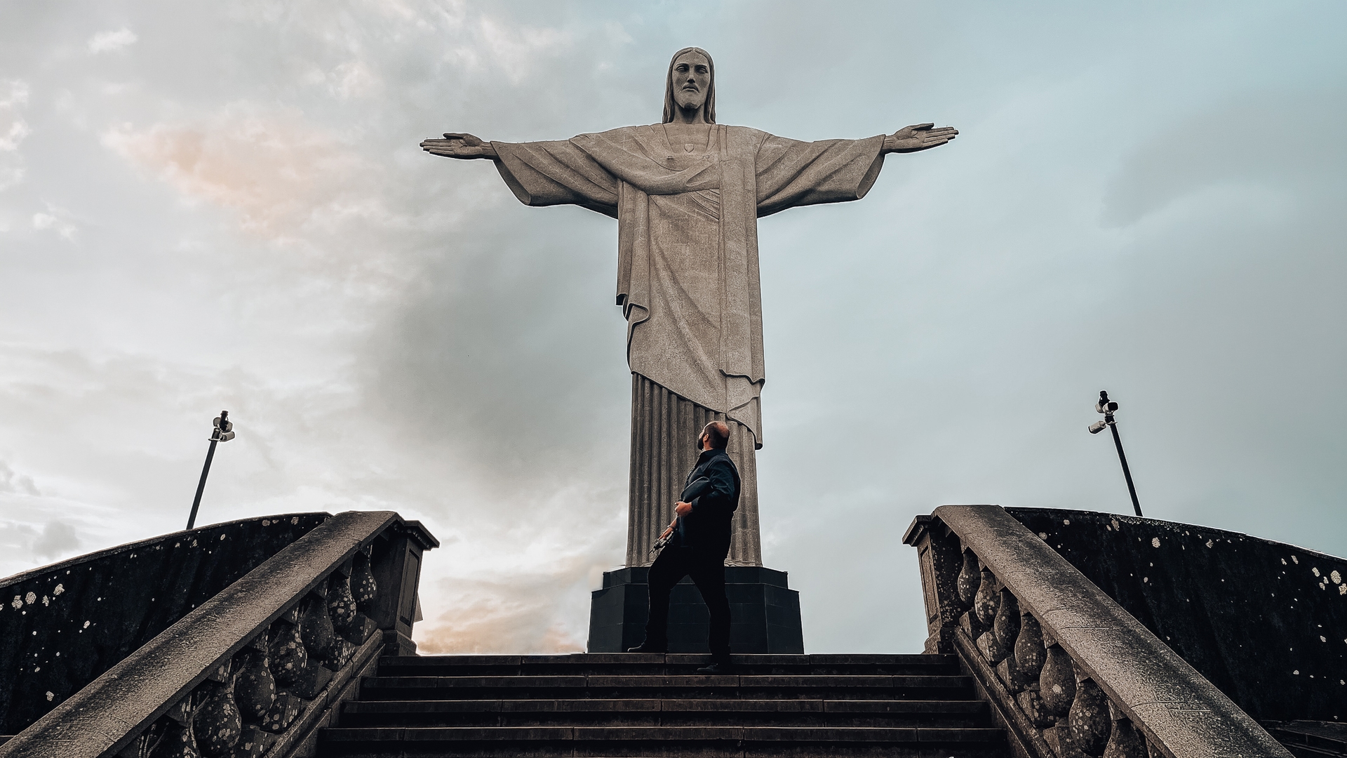Capa de Muniz Mídia